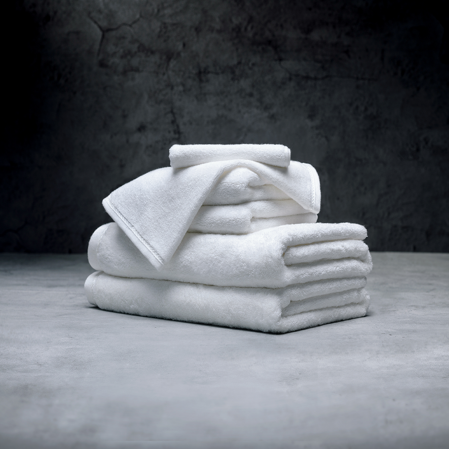 GRANDEUR TOWEL SET 3 (1 Bath Towel + 2 Hand Towel)